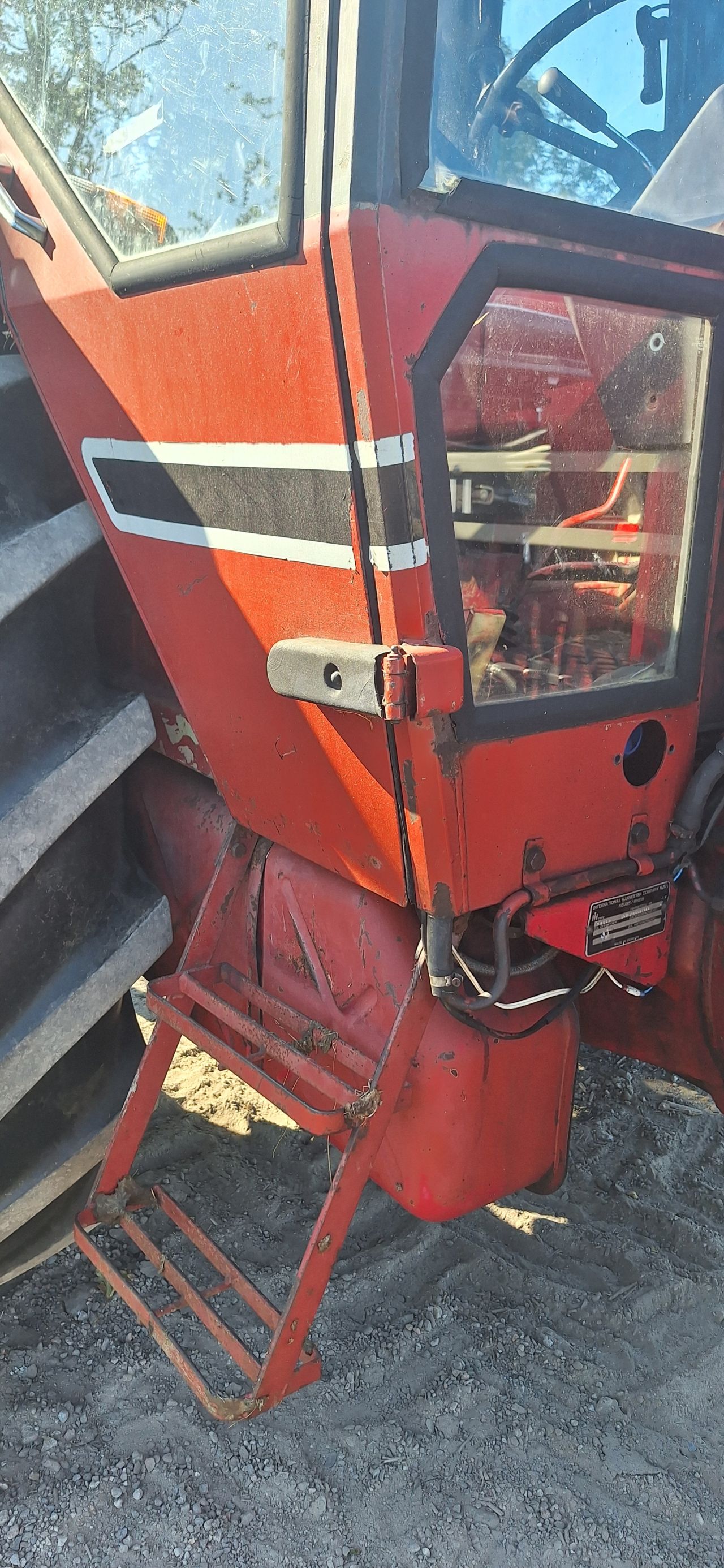 International 1055