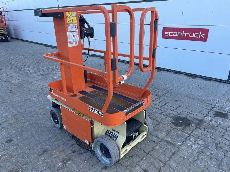 JLG 1230ES