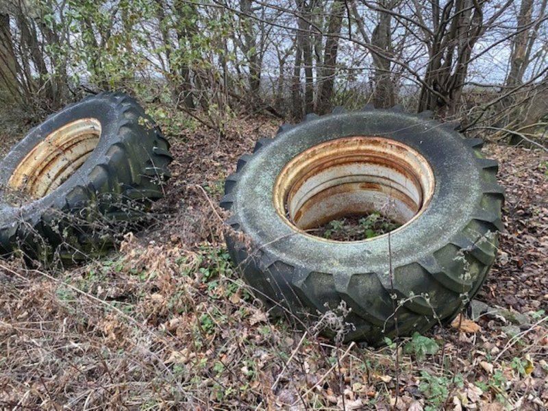 650/65R38
