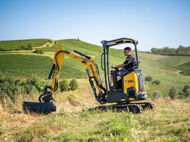 New Holland E19D CANY AG