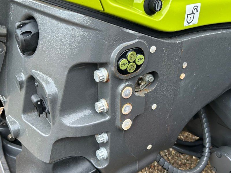 Claas AXION 870 CMATIC