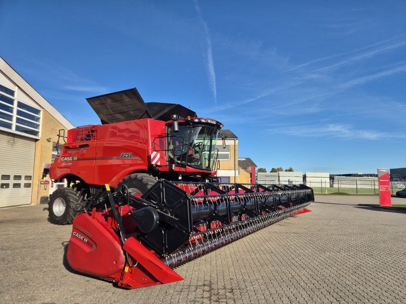 Case IH AXIAL-FLOW 8250