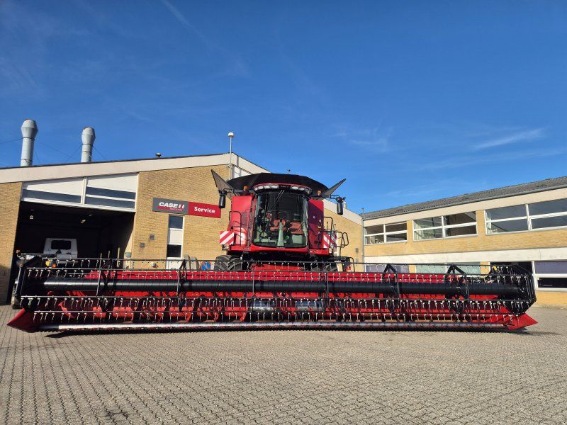Case IH AXIAL-FLOW 8250