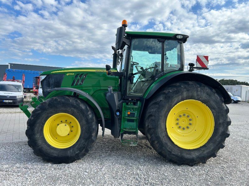 John Deere 6175R