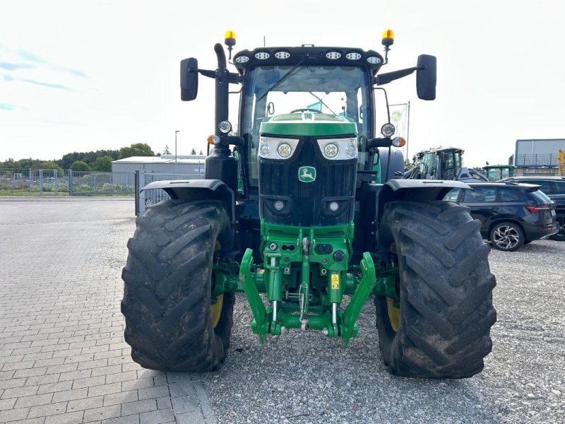 John Deere 6175R