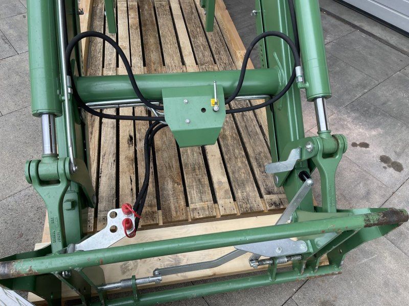 Hauer Pom R95