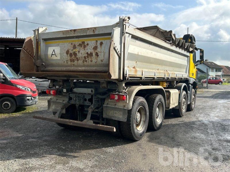 Mercedes-Benz Arocs 3242