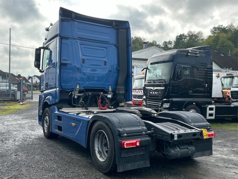 Mercedes-Benz Actros 1853