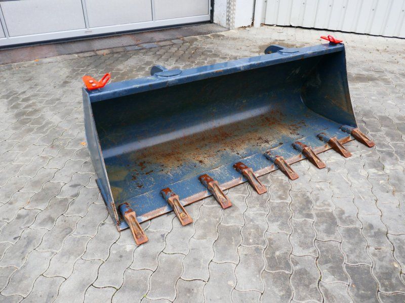 Saphir SG 19 Schwergutschaufel Volvo L30 Aufnahme