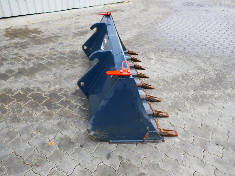 Saphir SG 19 Schwergutschaufel Volvo L30 Aufnahme