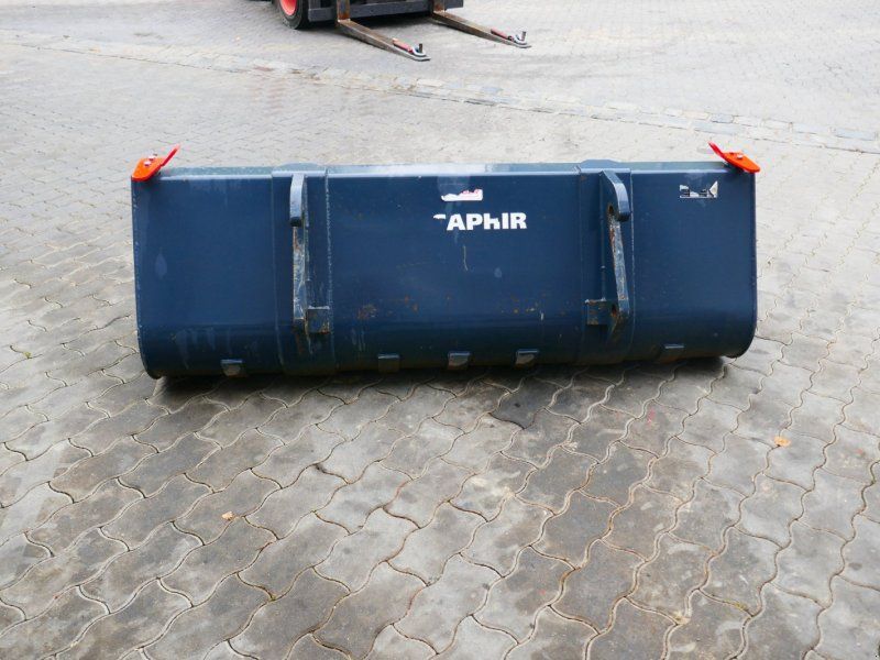 Saphir SG 19 Schwergutschaufel Volvo L30 Aufnahme