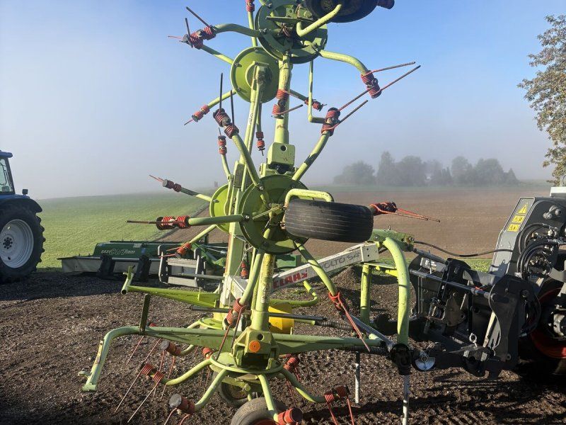Claas Volto  64