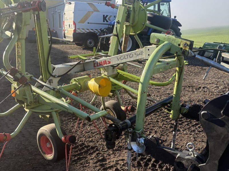 Claas Volto  64