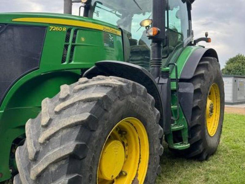 John Deere 7260R