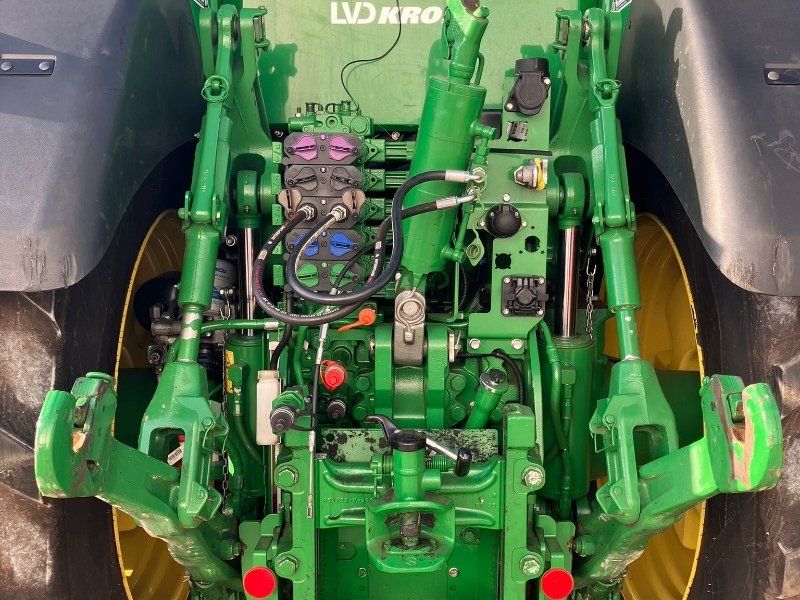 John Deere 7R 330