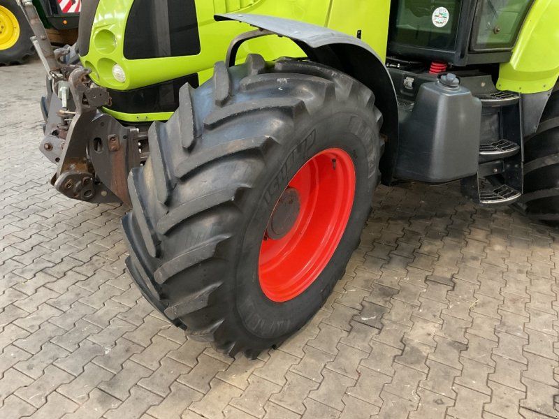Claas Arion 620