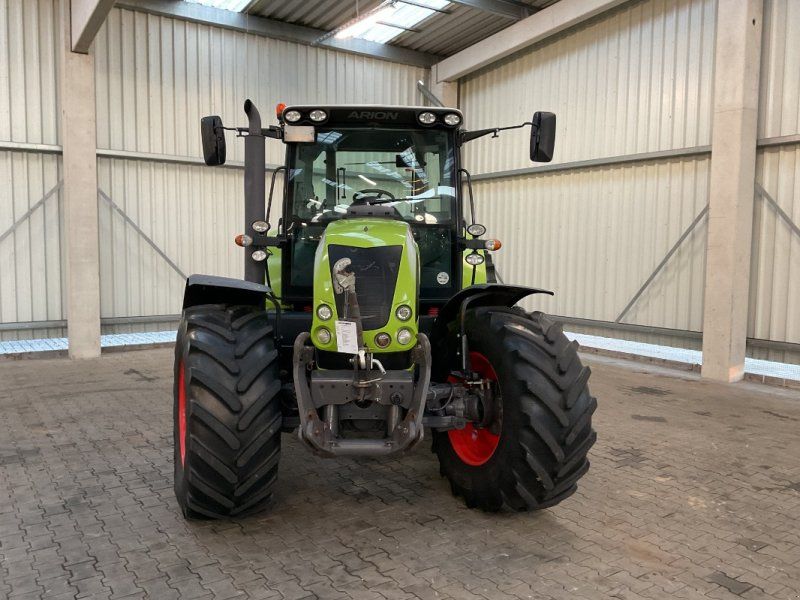 Claas Arion 620