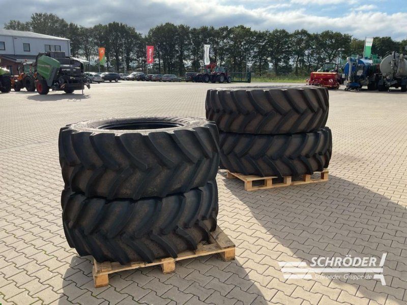 Claas 2X 540/65 R30 / 2X 650/65 R42 MITAS