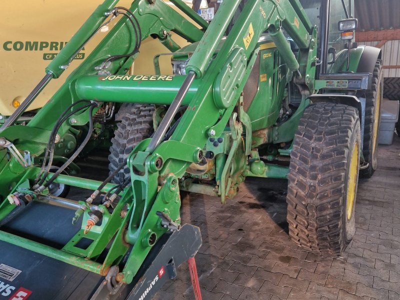 John Deere 6100MC