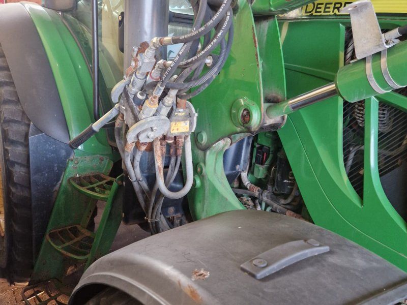 John Deere 6100MC