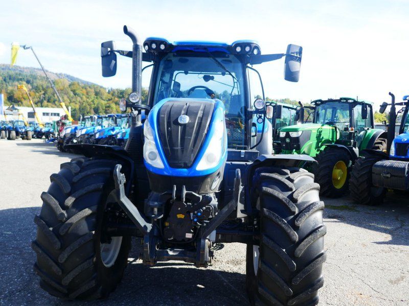 New Holland T6.180 Dynamic Command SideWinder II (Stage V)