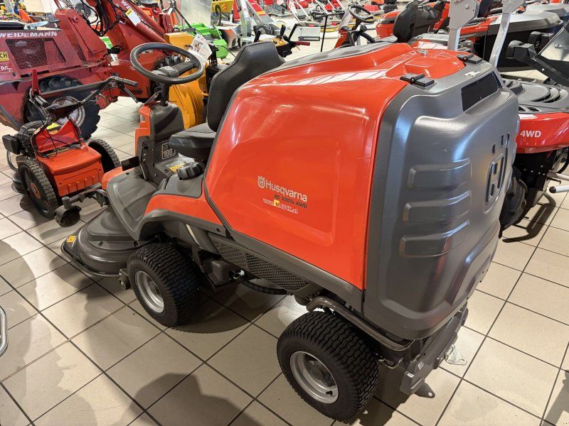 Husqvarna RC 320Ts AWD mit 112cm Mähdeck