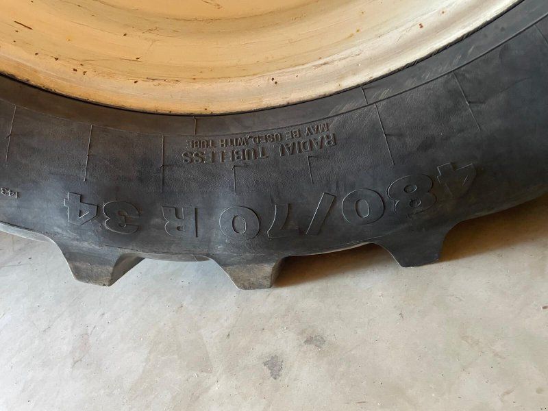 Pewag 480/70 R34 und 380/70 R24