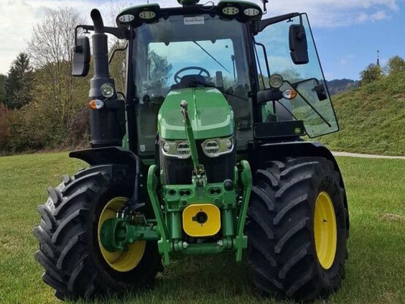 John Deere 6120M