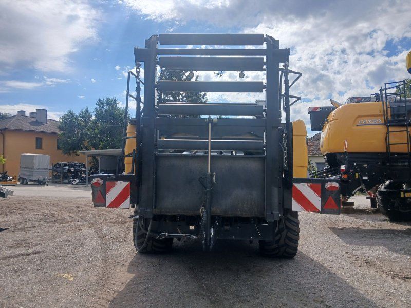 New Holland 1270