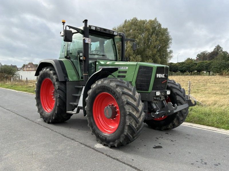 Fendt Favorit 816 Turboshift Four-Wheel-Drive Tractor