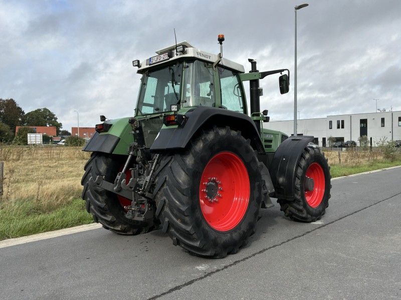 Fendt Favorit 816 Turboshift Four-Wheel-Drive Tractor
