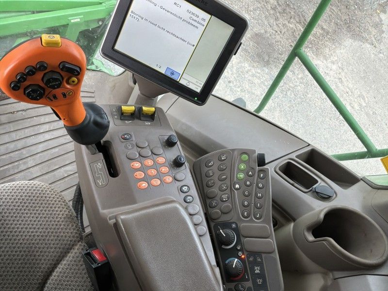 2017 John Deere T560i Mähdrescher