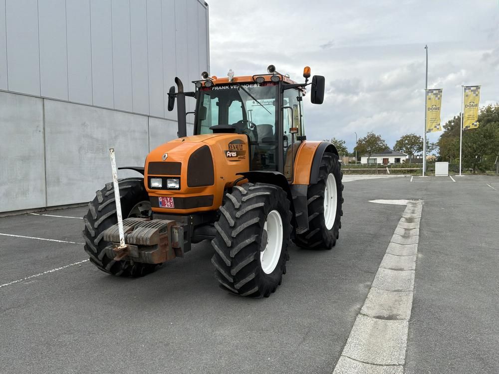 Renault Ares 696 RZ All-Wheel-Drive Tractor