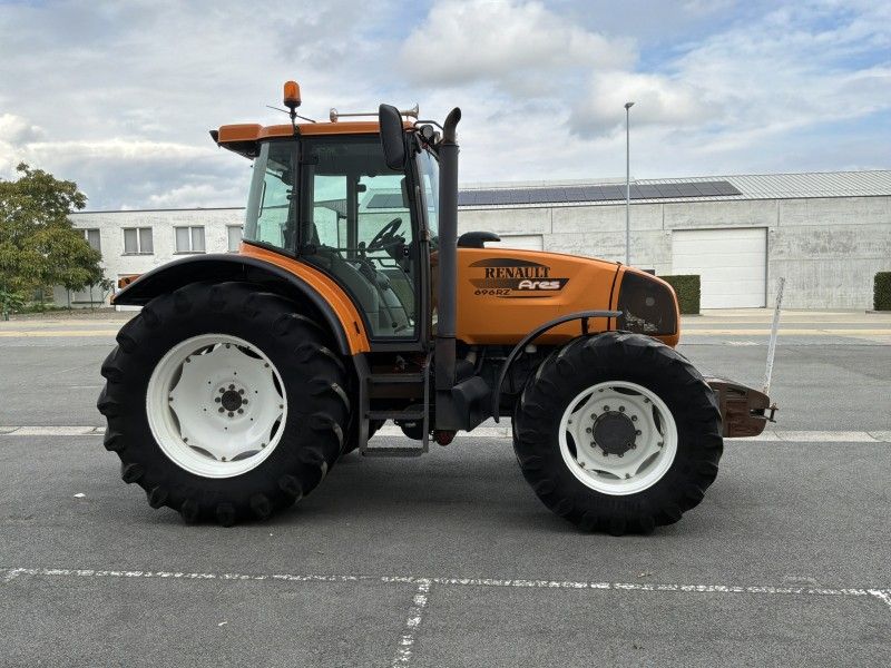 Renault Ares 696 RZ All-Wheel-Drive Tractor