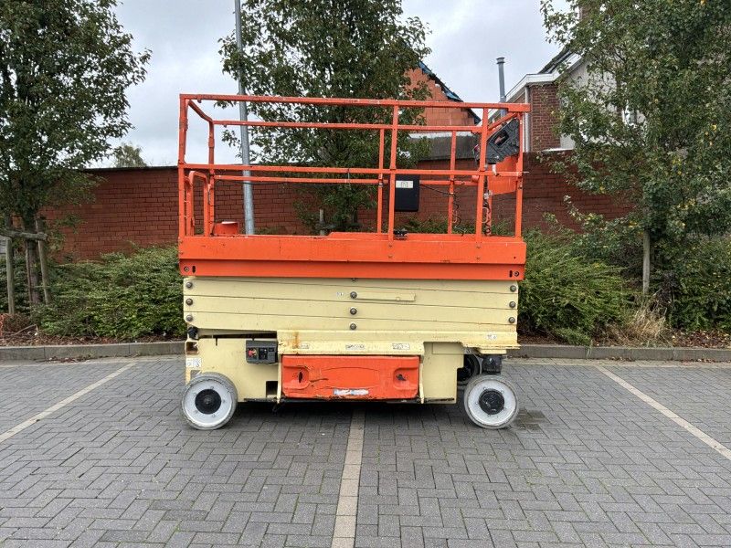 2015 JLG 2646ES Scissor Lift