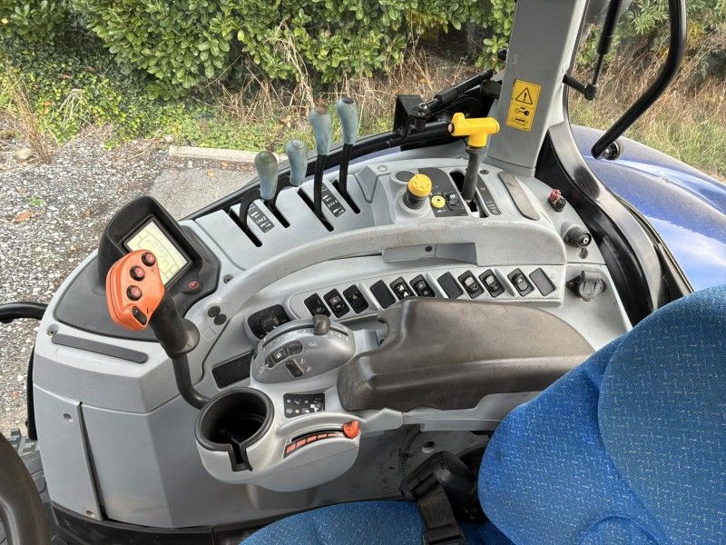 New Holland T7.260 Farm Tractor