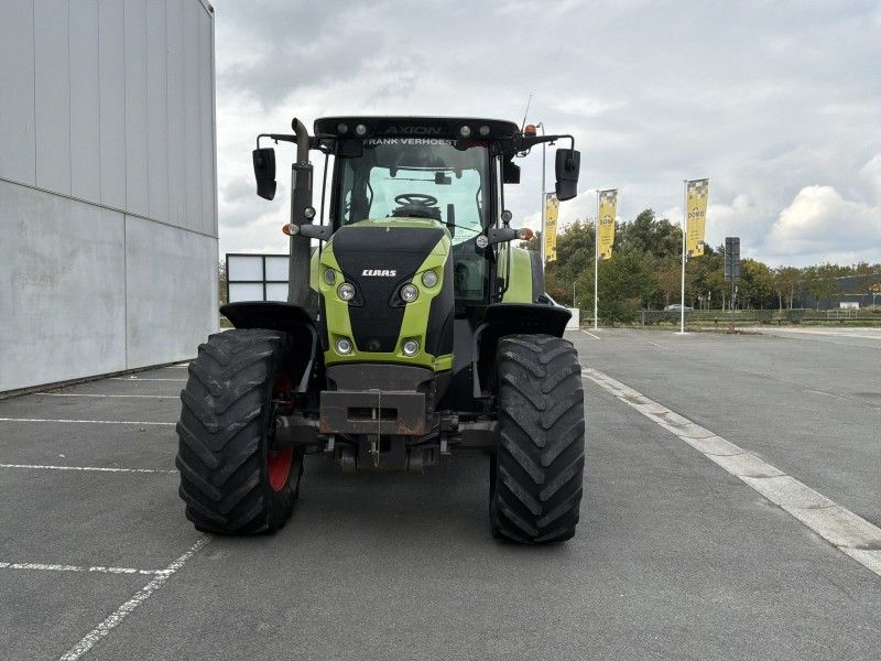 Claas 830 Axion Vierwielaangedreven tractor