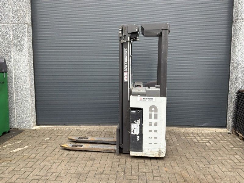 2017 UNI Carriers A/160SDTFVJN540 Schubmaststapler