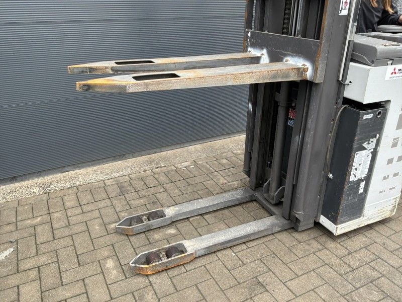 2017 UNI Carriers A/160SDTFVJN540 Schubmaststapler
