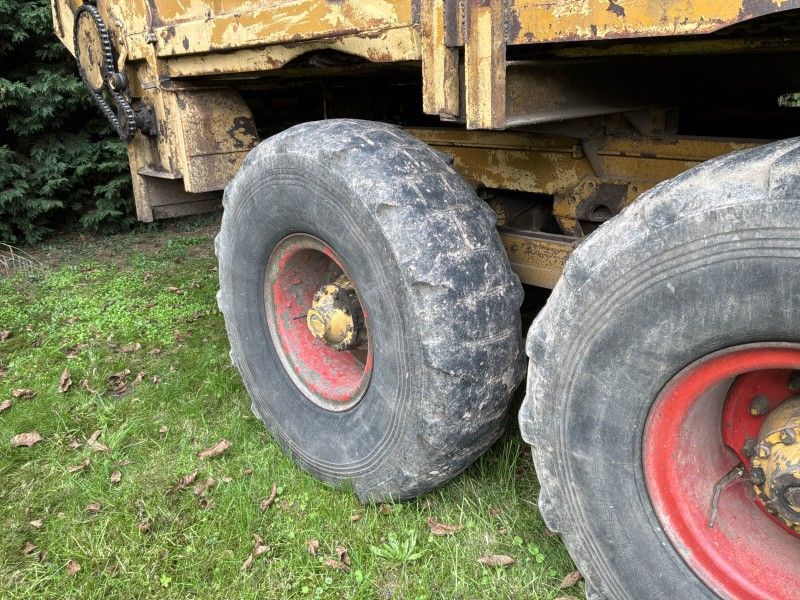 1983 DEWA HW24 Silage Trailer