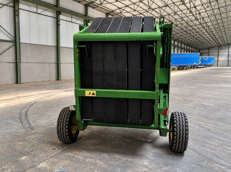John Deere 540 Round Baler