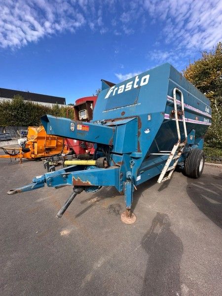 2003 Frasto Storm Feed Mixer