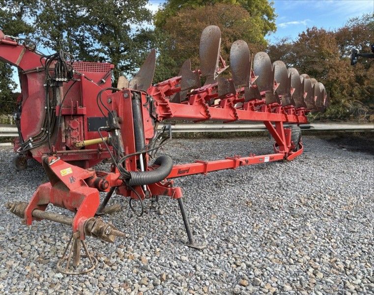 Huard SP875T Halfgedragen wentelploeg