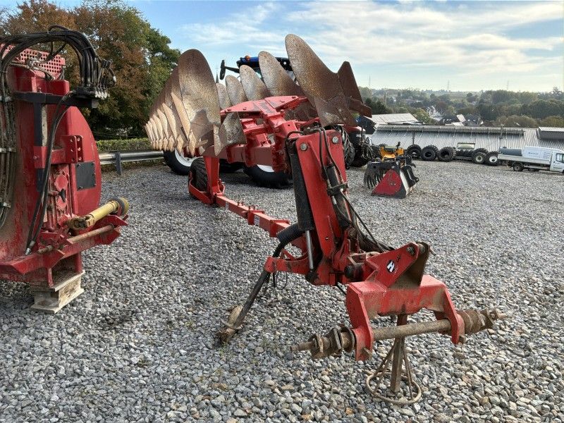 Huard SP875T Halfgedragen wentelploeg