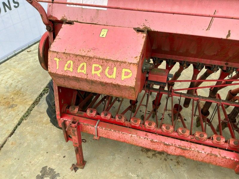 Taarup 3M.33RK Seeder