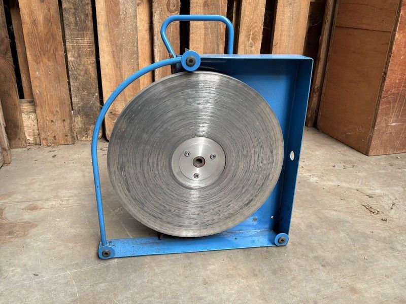 Razor sharpening machine