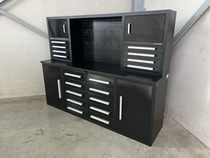 Metal workbench (FH18)