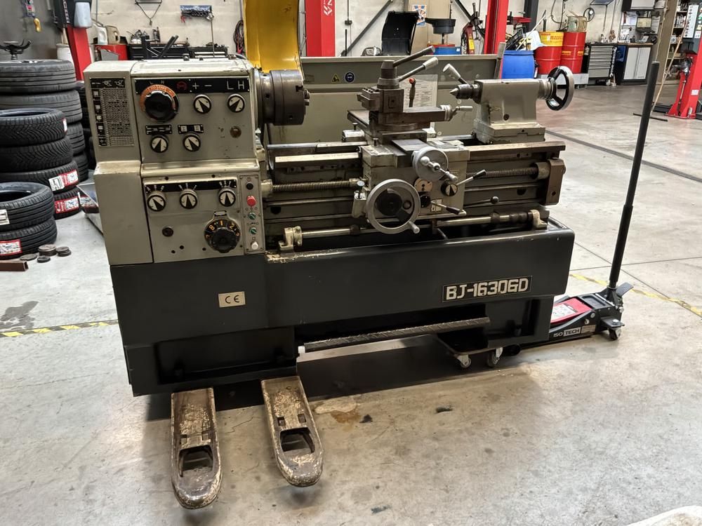LH BJ-1630GD Drehmaschine