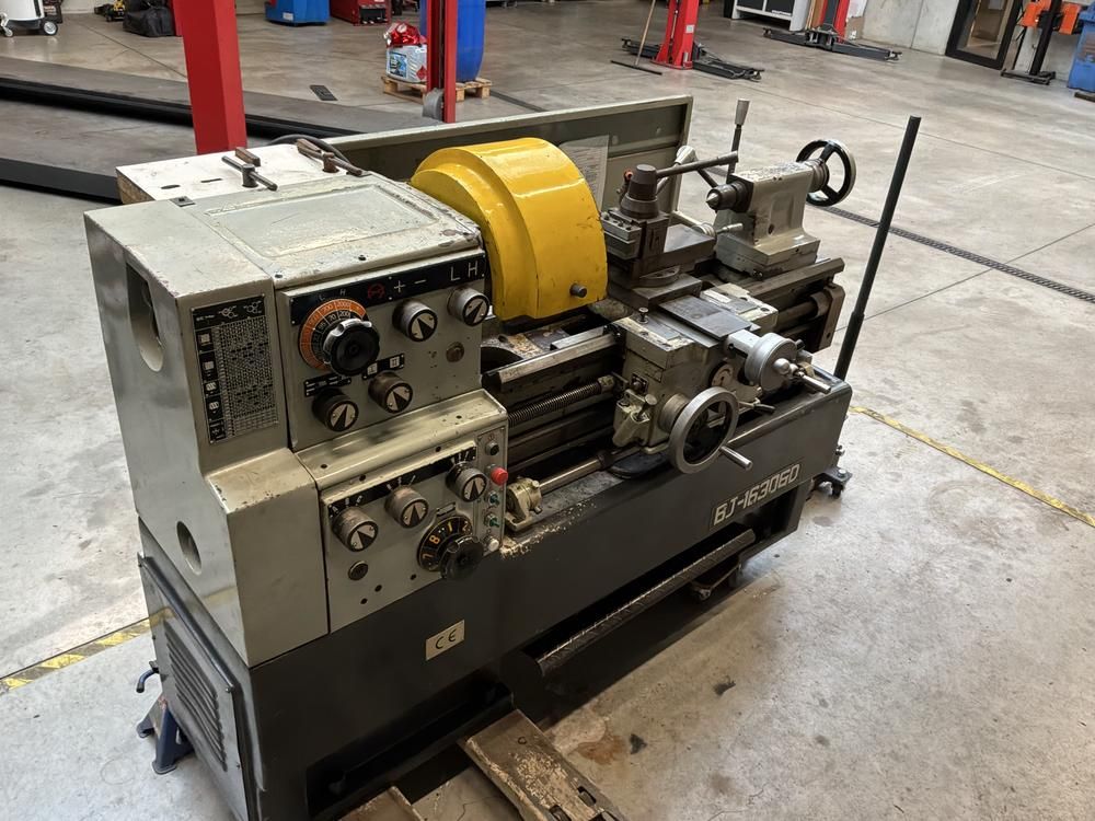 LH BJ-1630GD Drehmaschine