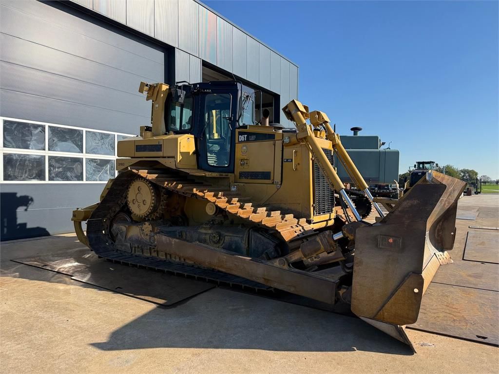 CAT D6T LGP